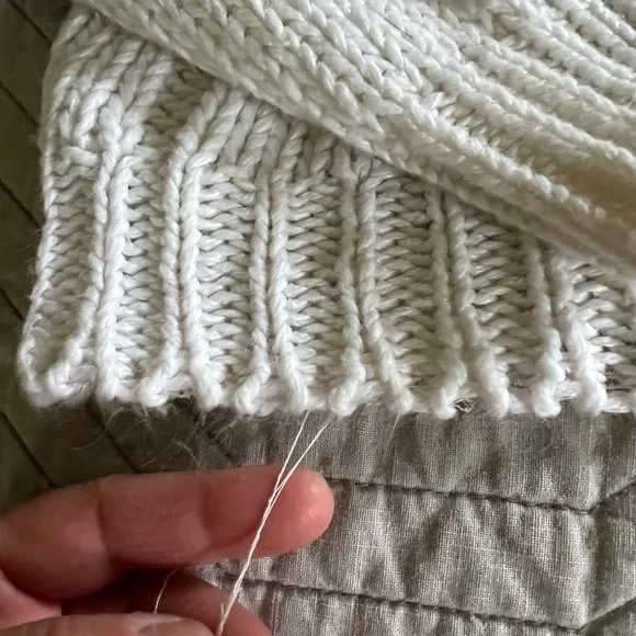 Vintage Embroidered Floral Sweater - Picture 5 of 8